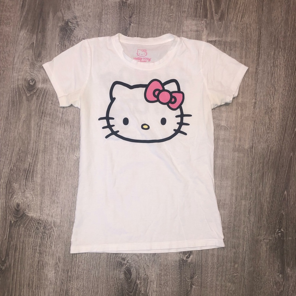 Hello kitty tee